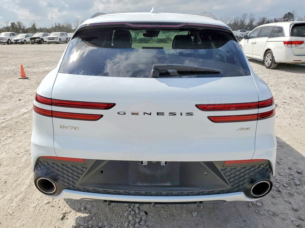 2025 Genesis Gv70 2.5T Standard - Image 6