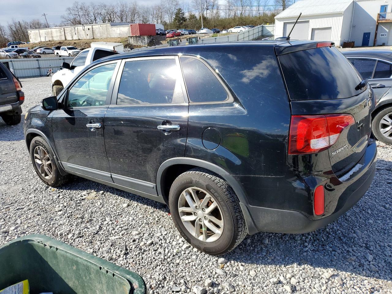 2015 Kia Sorento Lx - Image 2