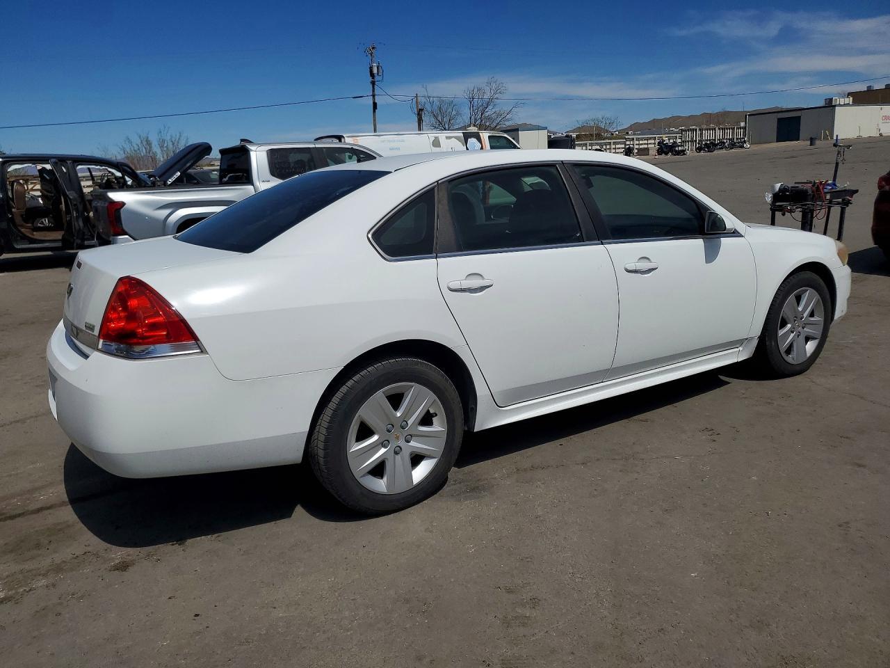 2010 Chevrolet Impala Ls - Фото 3
