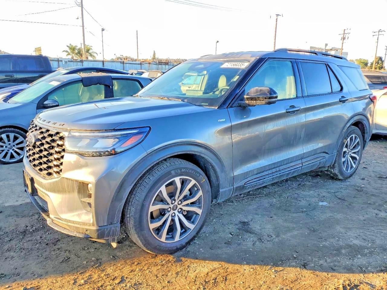 2025 Ford Explorer St-Line