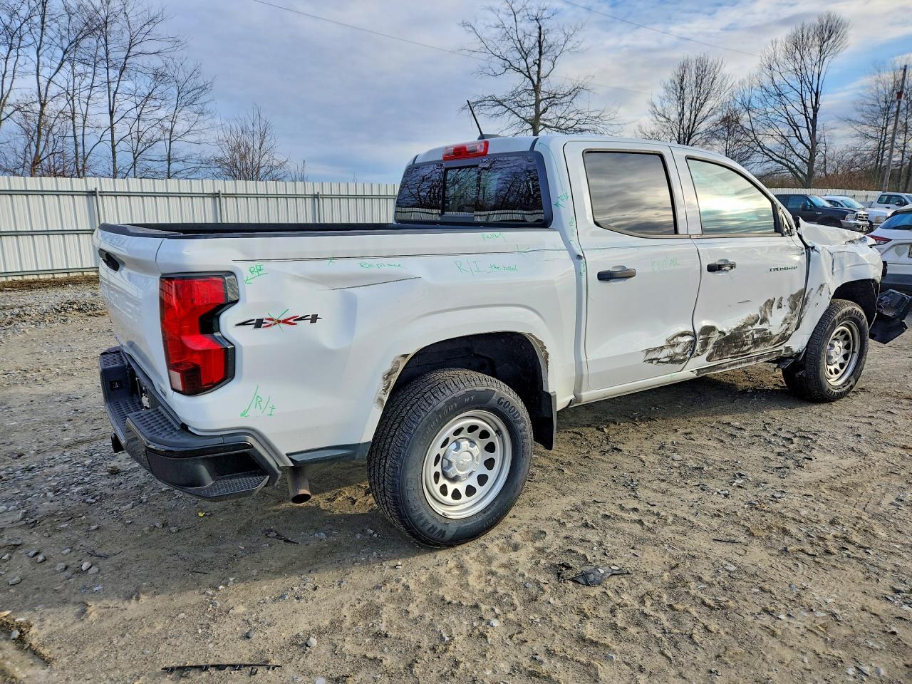 2023 Chevrolet Colorado - Image 3
