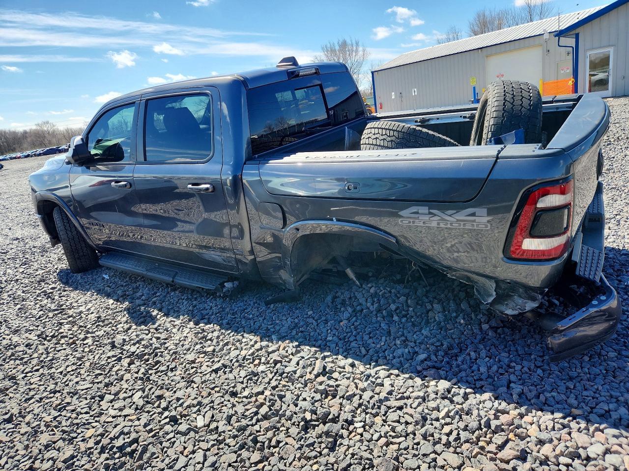 2022 Ram 1500 Laramie - Фото 2