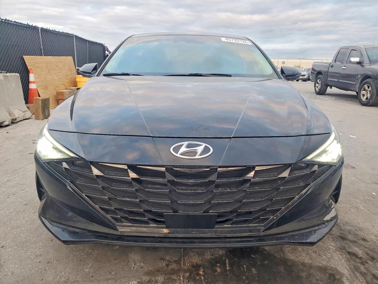 2023 Hyundai Elantra Limited - Фото 5