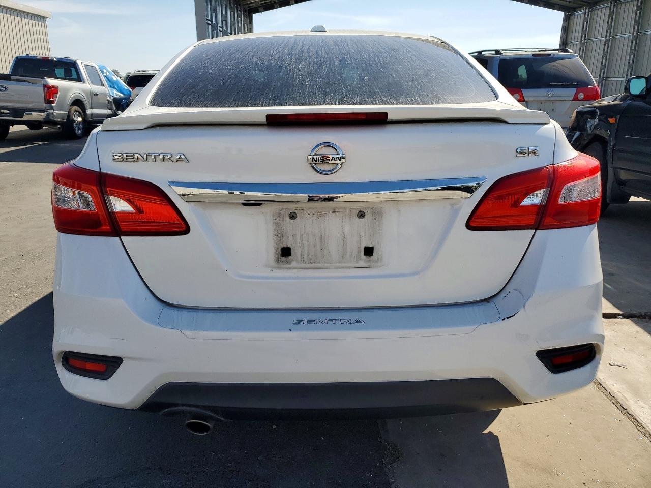 2019 Nissan Sentra Sr - Фото 6
