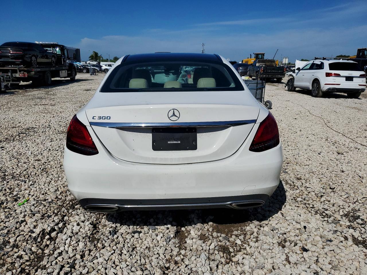 2020 Mercedes-Benz C 300 - Фото 6