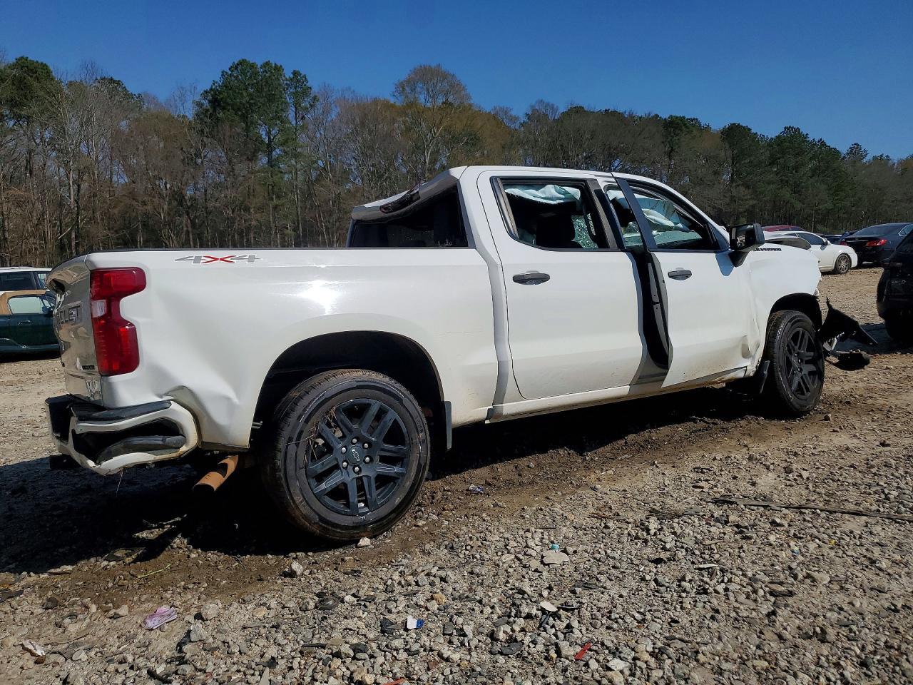2023 Chevrolet Silverado K1500 Custom - Image 3