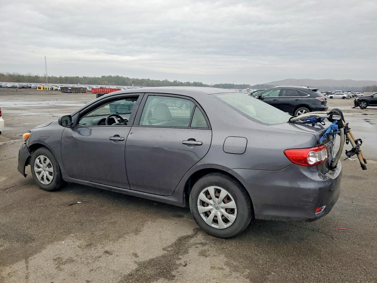 2011 Toyota Corolla Le - Фото 2