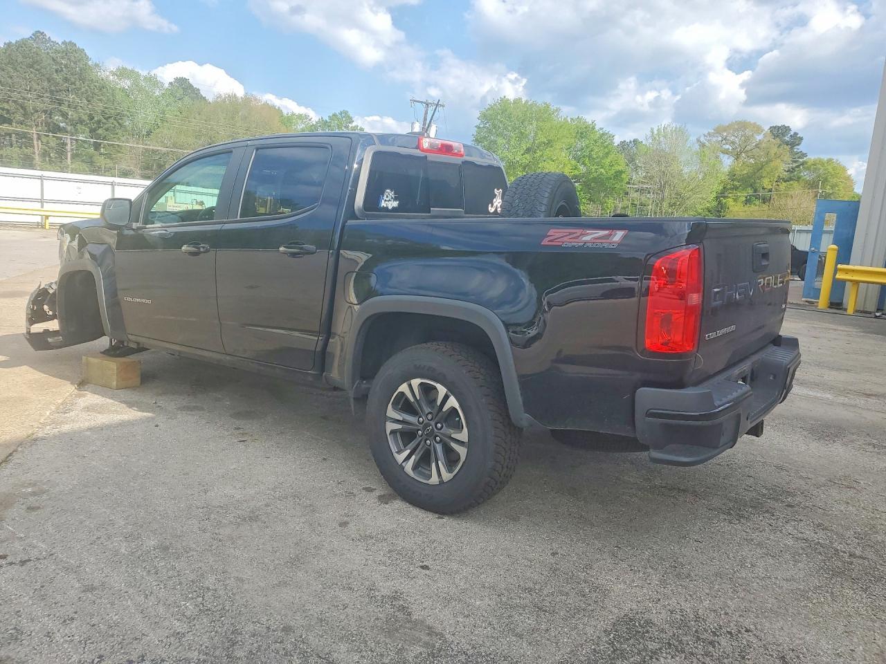 2022 Chevrolet Colorado Z71 - Фото 2