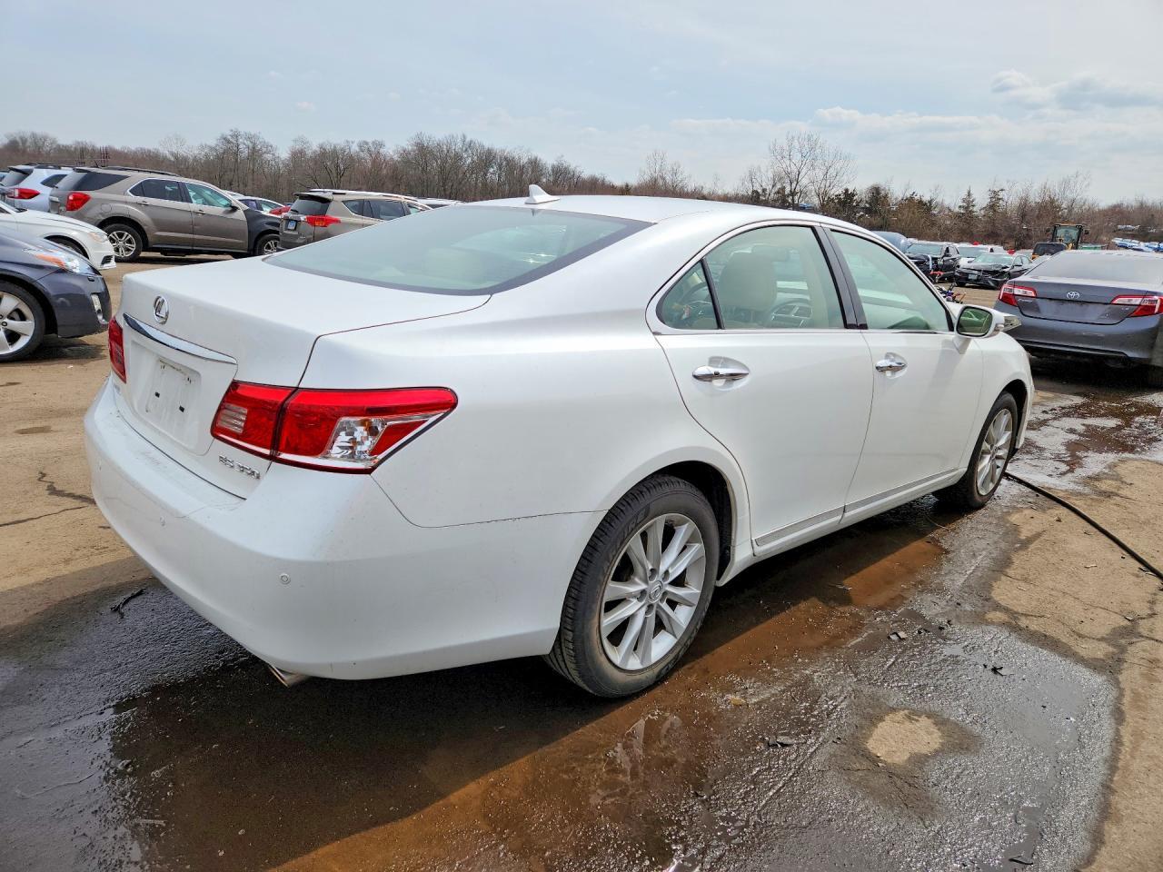 2011 Lexus Es 350 Base - Image 3
