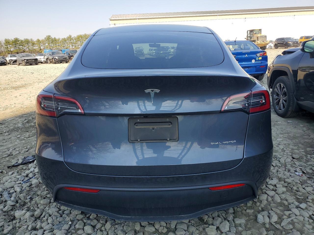 2023 Tesla Model Y - Фото 6