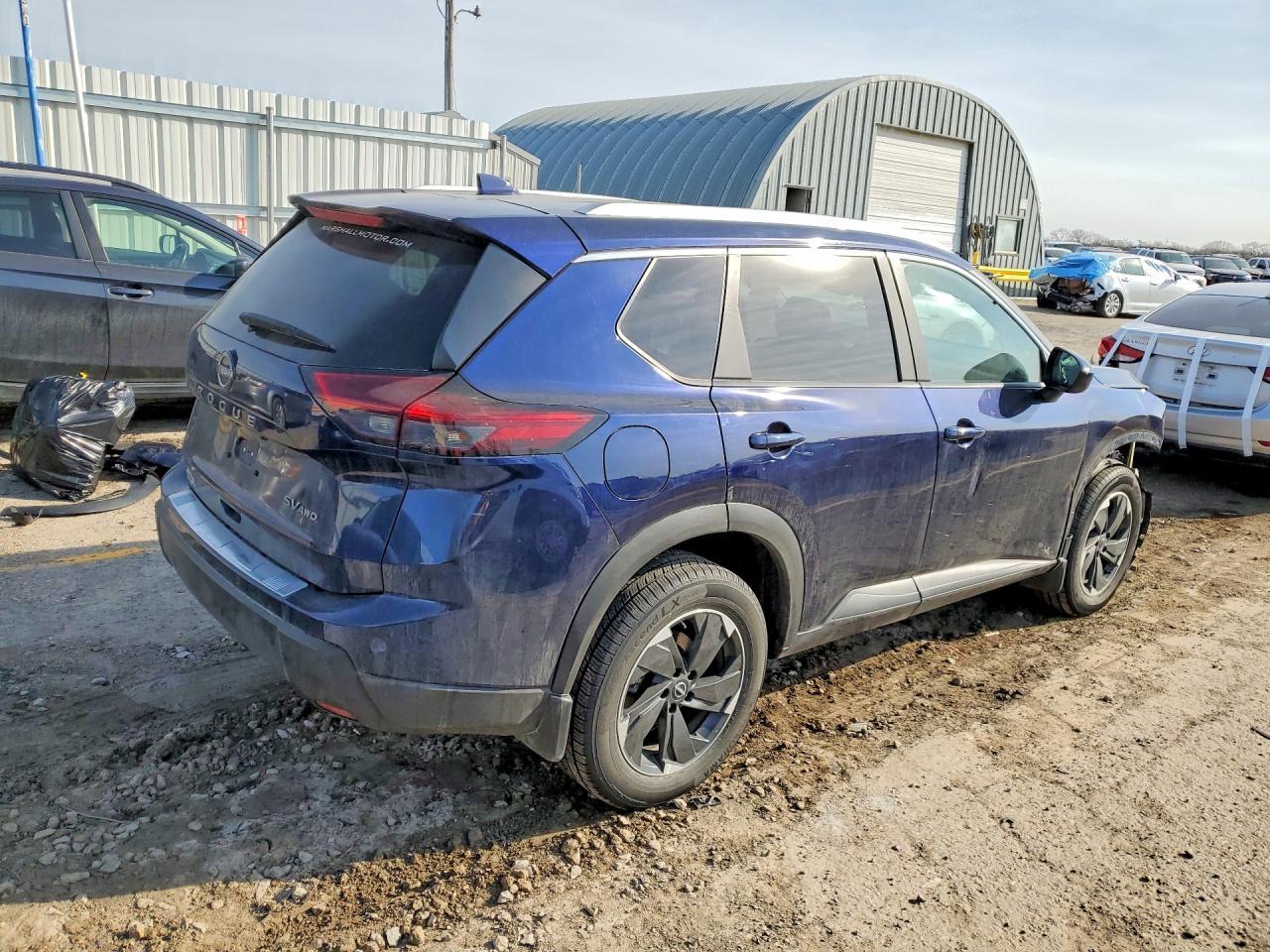 2024 Nissan Rogue Sv - Image 3