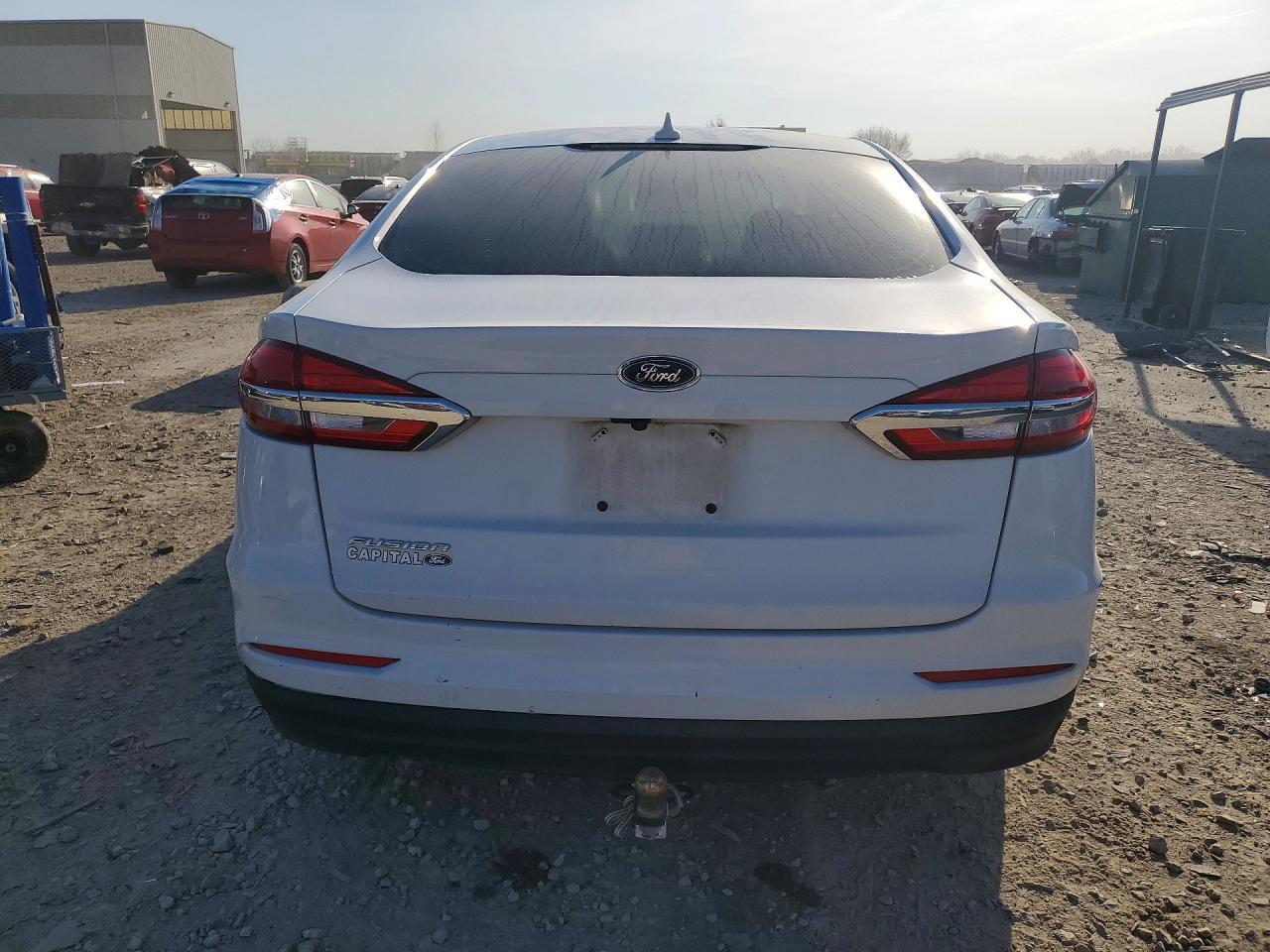 2020 Ford Fusion S - Image 6