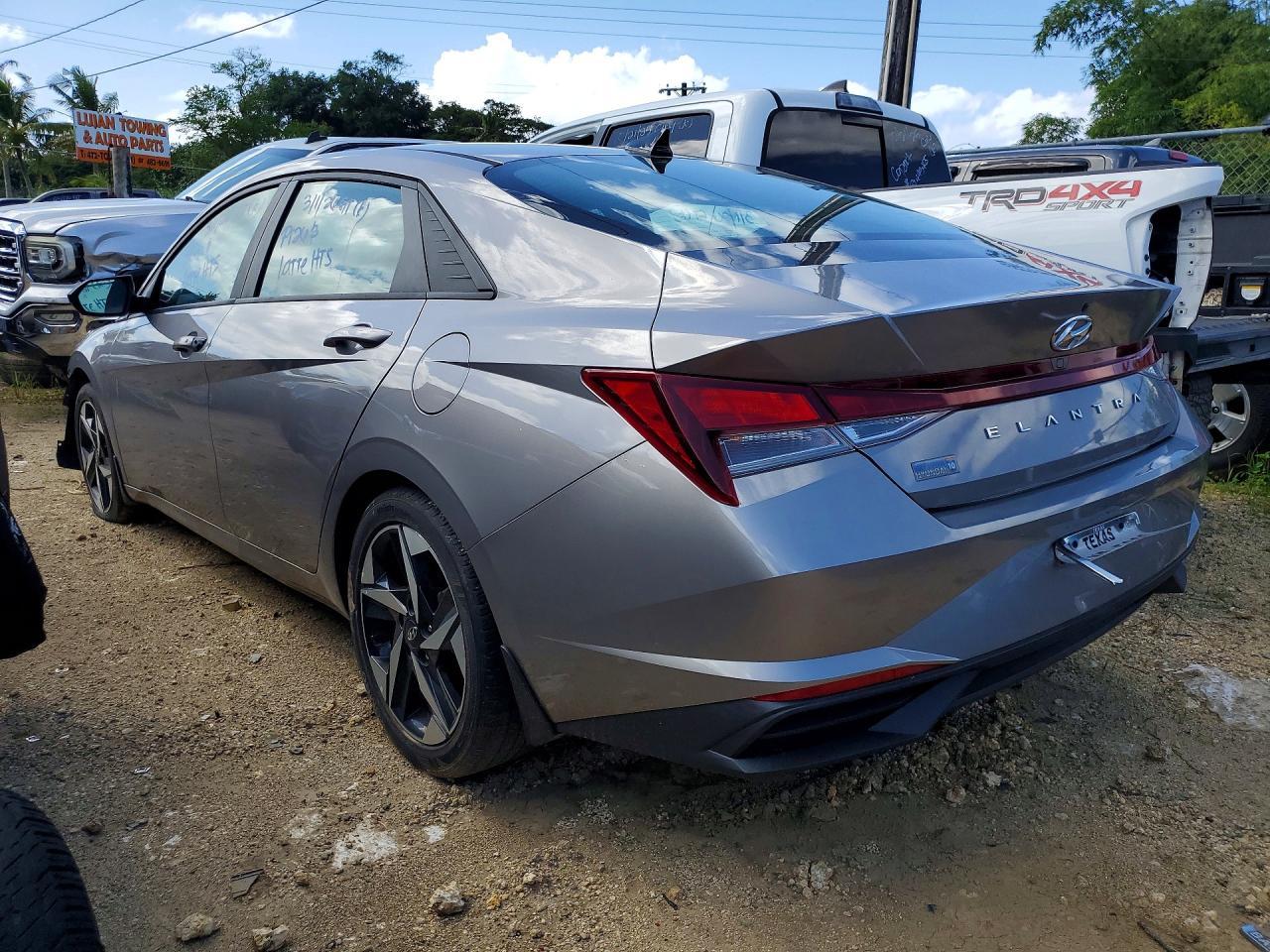 2023 Hyundai Elantra Sel - Image 2