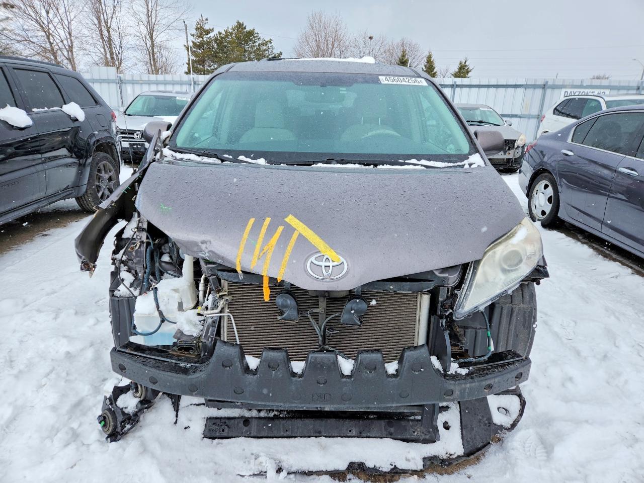 2014 Toyota Sienna Le 8-Passenger - Фото 5