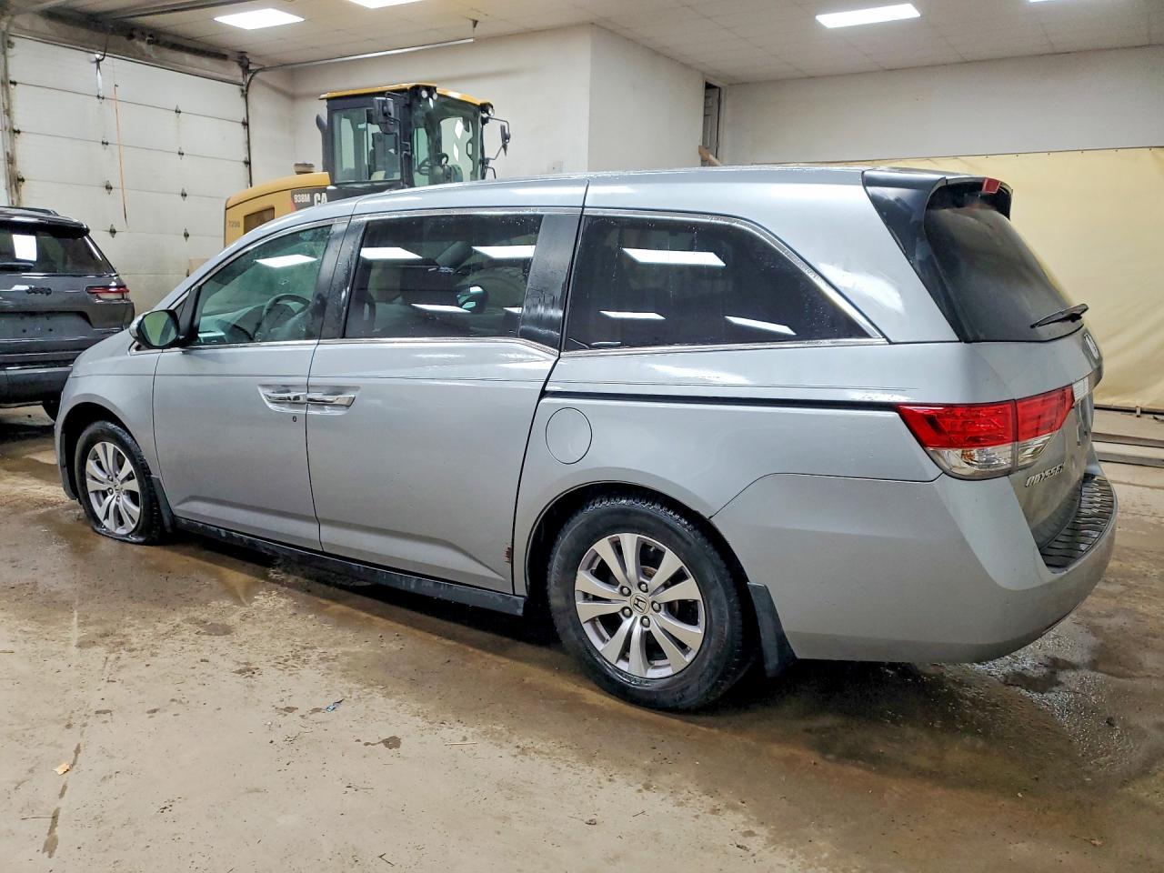 2016 Honda Odyssey Ex - Фото 2
