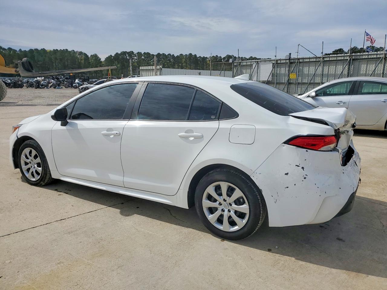 2024 Toyota Corolla Le - Image 2