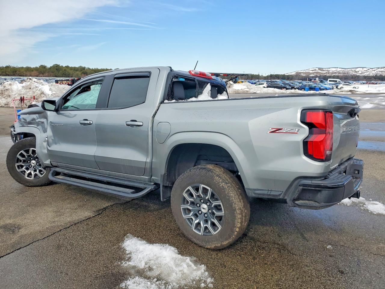 2023 Chevrolet Colorado Z71 - Фото 2