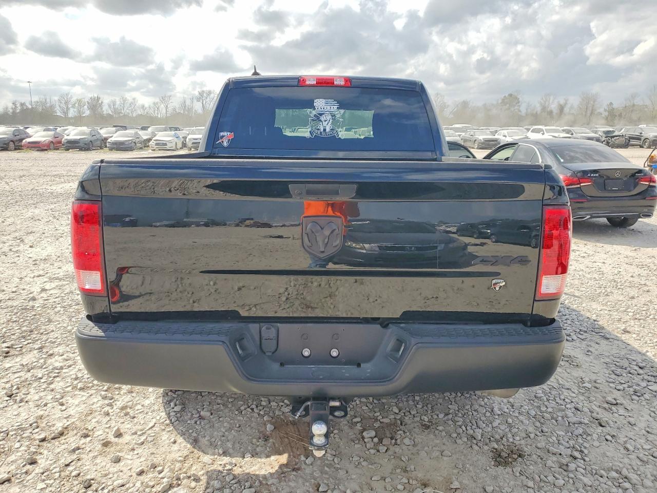 2024 Ram 1500 Classic Tradesman - Фото 6