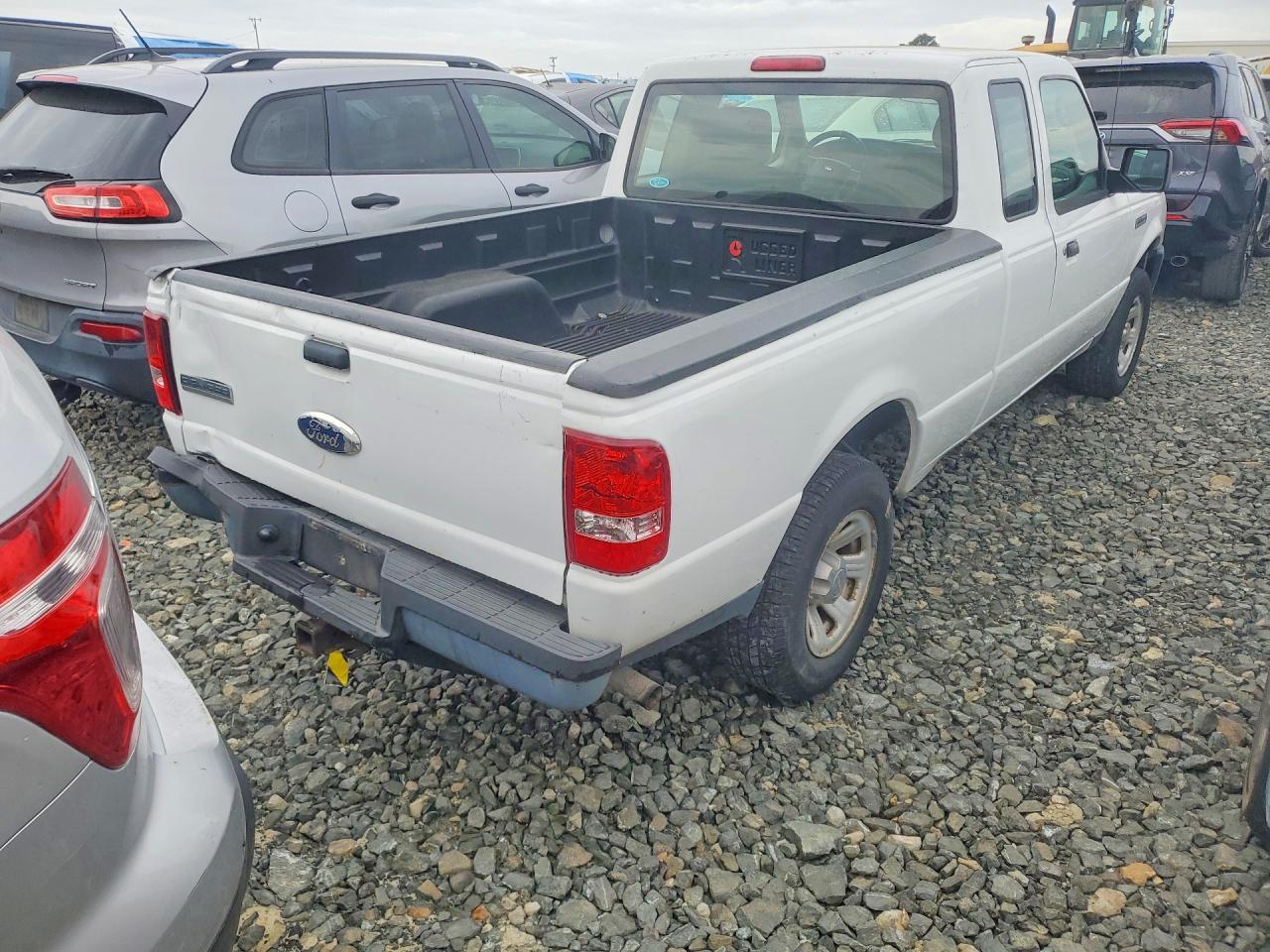 2011 Ford Ranger Super Cab - Image 3
