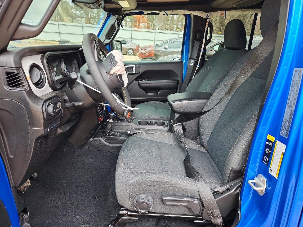 2024 Jeep Wrangler 4Xe - Image 7
