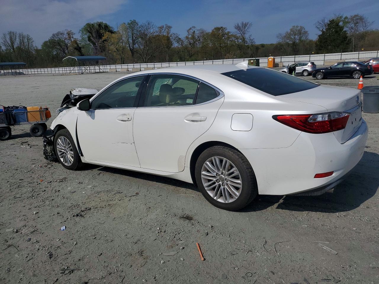 2015 Lexus Es 350 Base - Image 2