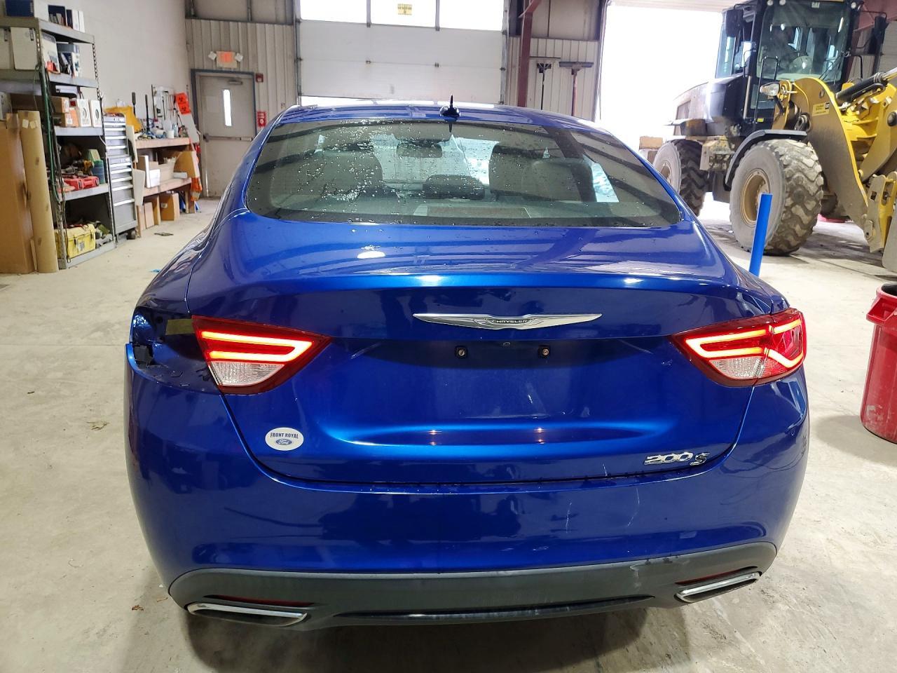 2016 Chrysler 200 S - Фото 6