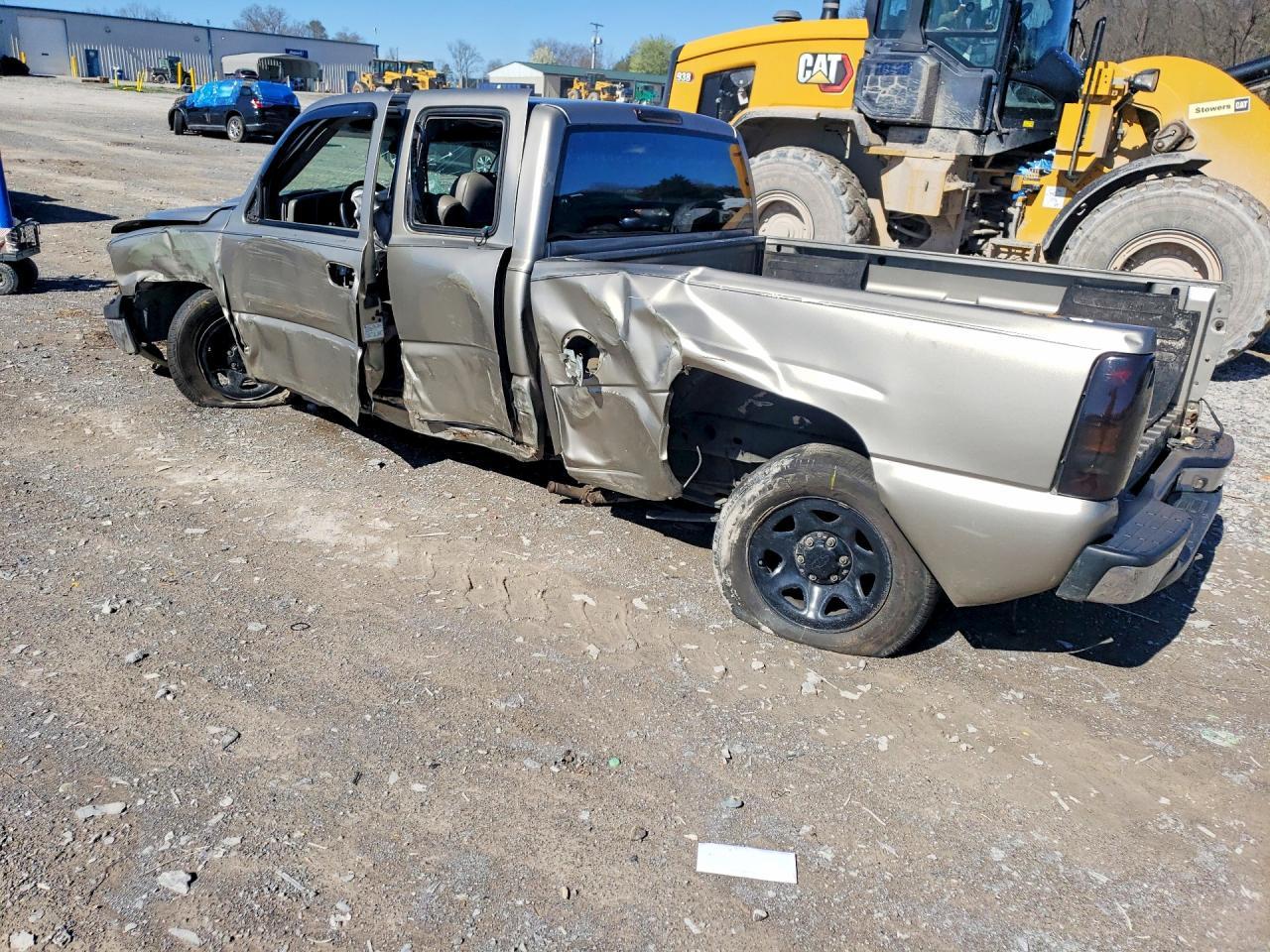 2002 Chevrolet Silverado C1500 - Фото 2