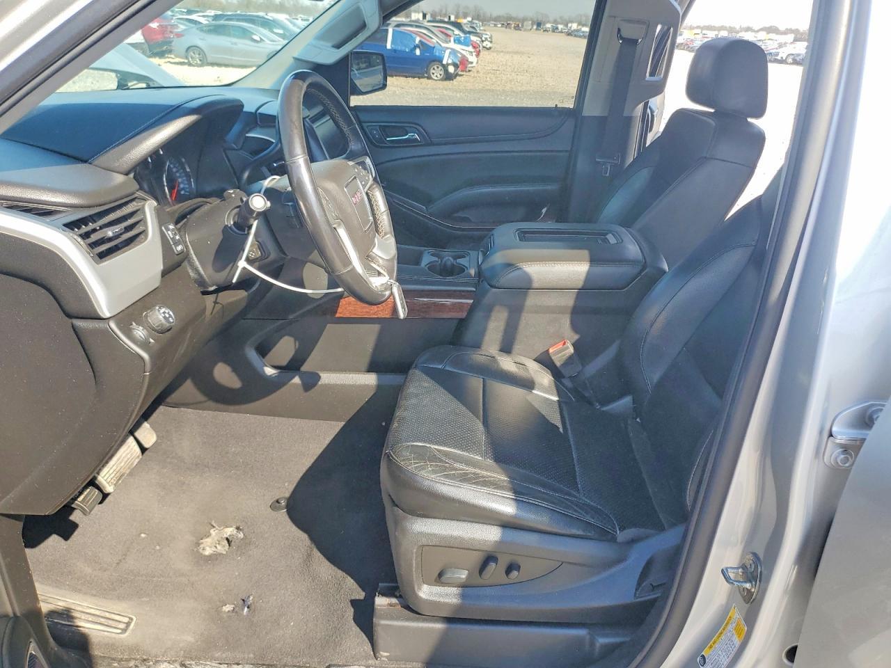 2019 GMC Yukon - Image 7