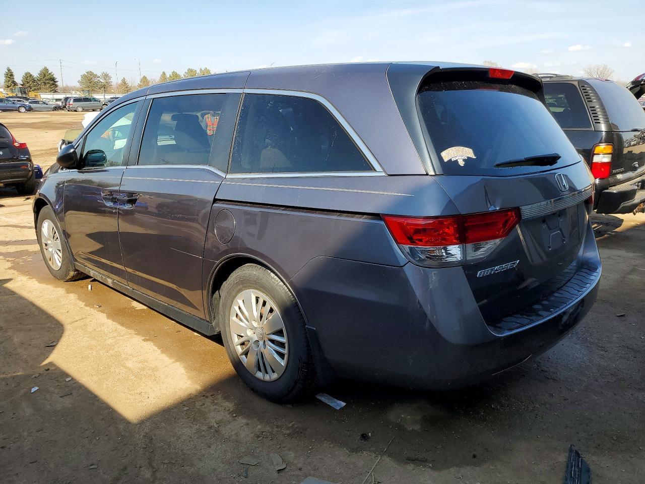 2015 Honda Odyssey Lx - Фото 2