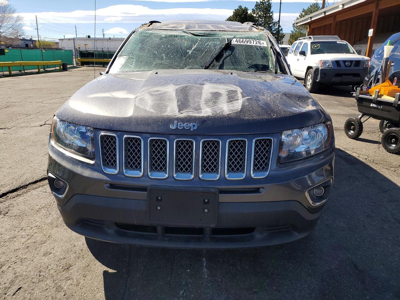 2017 Jeep Compass Latitude - Image 5