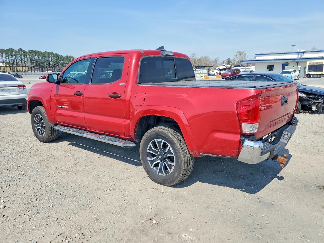 2018 Toyota Tacoma Sr5 V6 - Image 2