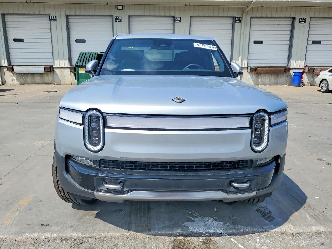 2023 Rivian R1T - Image 5