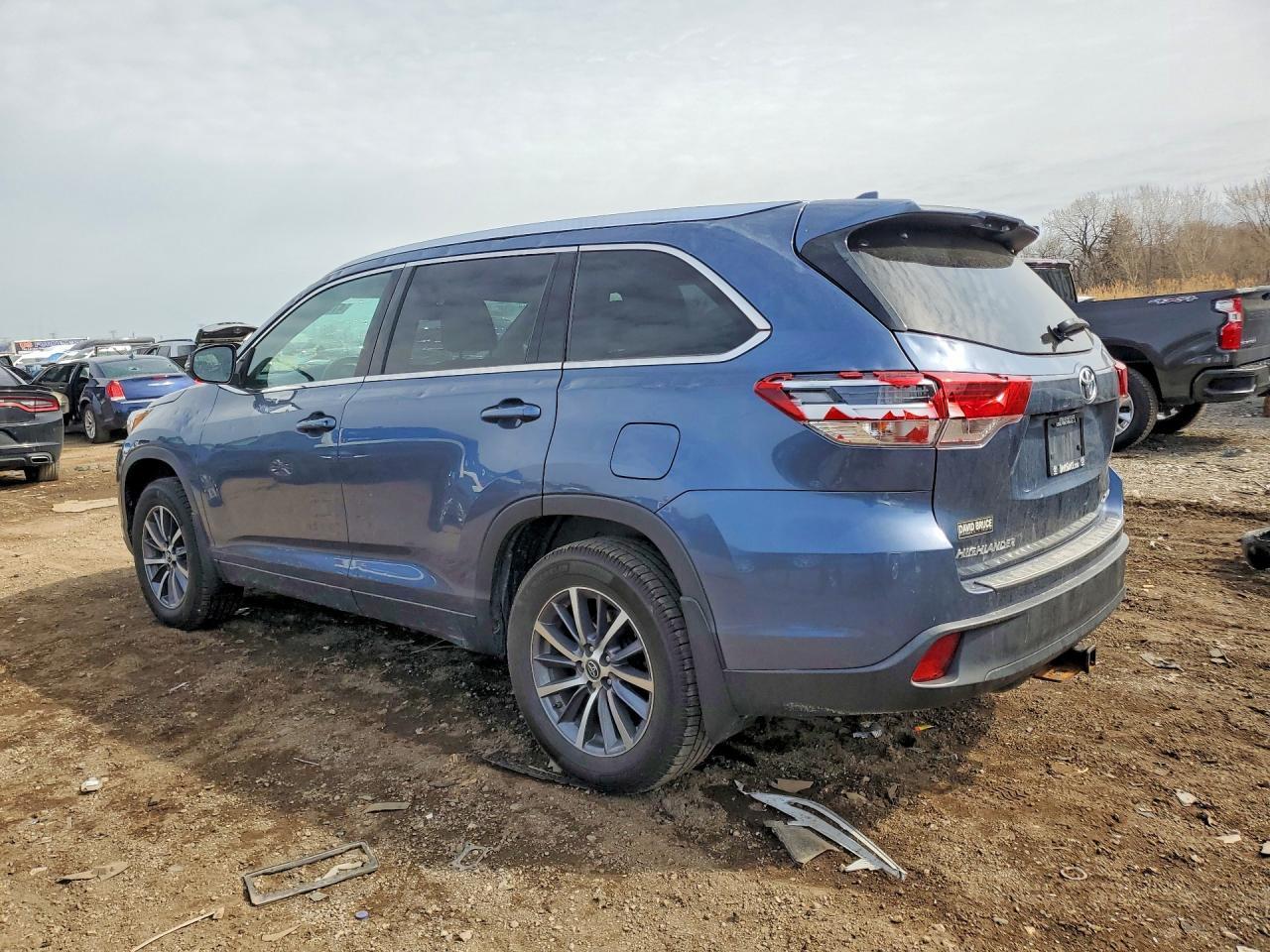 2019 Toyota Highlander Xle - Фото 2