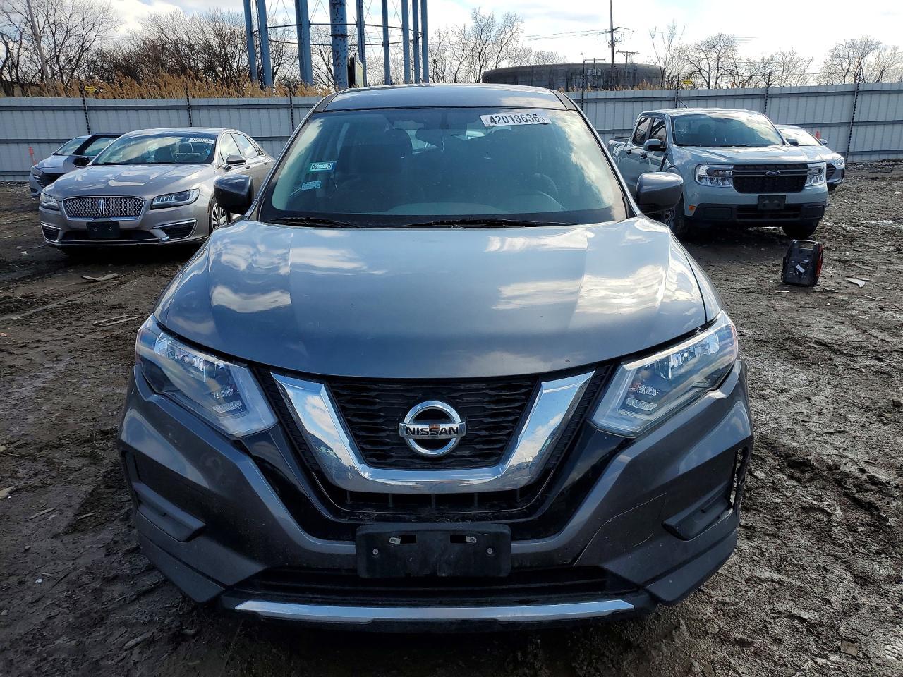 2017 Nissan Rogue S - Image 5