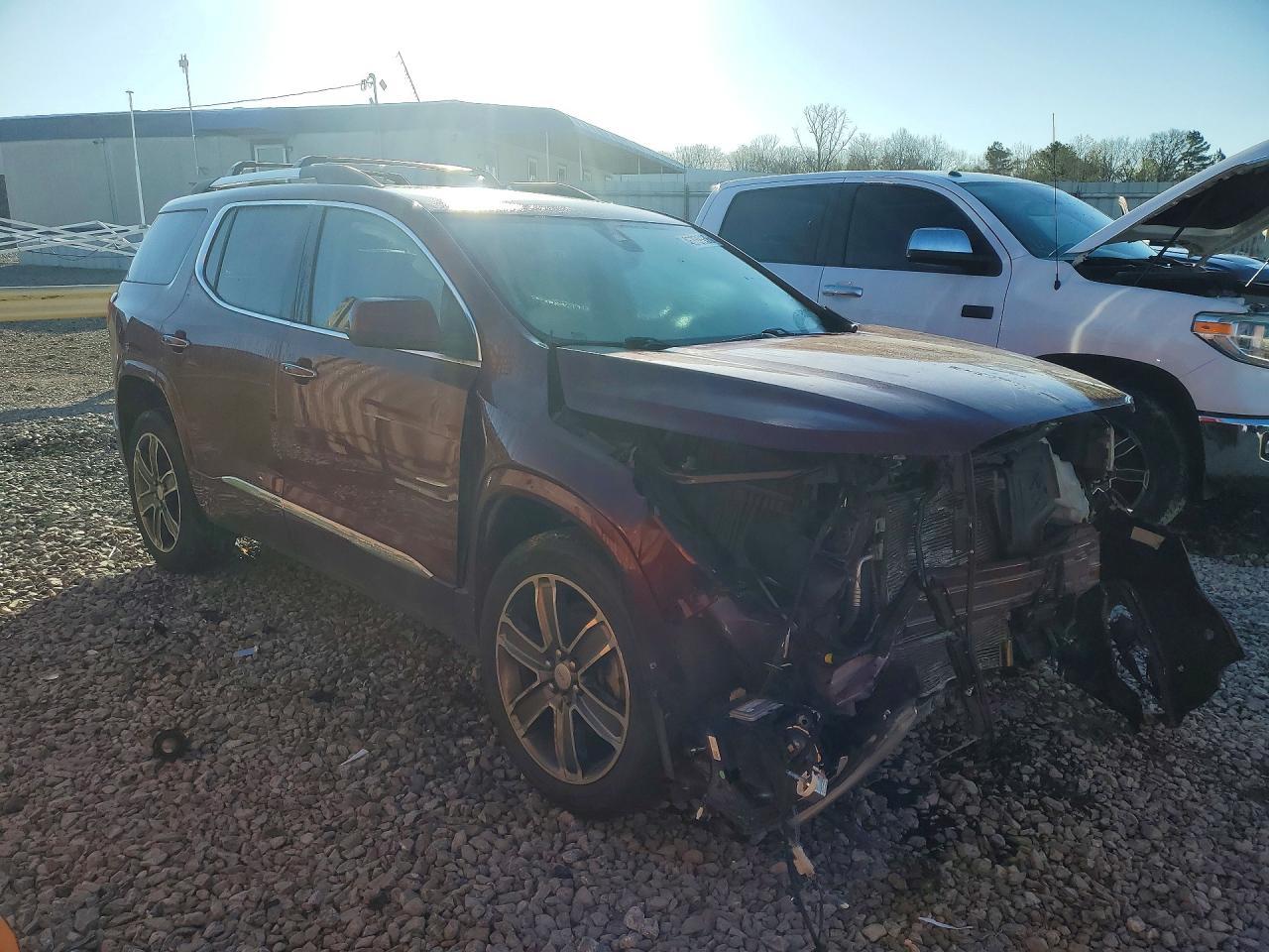 2017 GMC Acadia Denali - Image 4