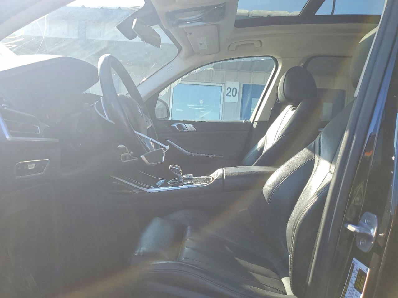 2021 BMW X7 xDrive40I - Image 7
