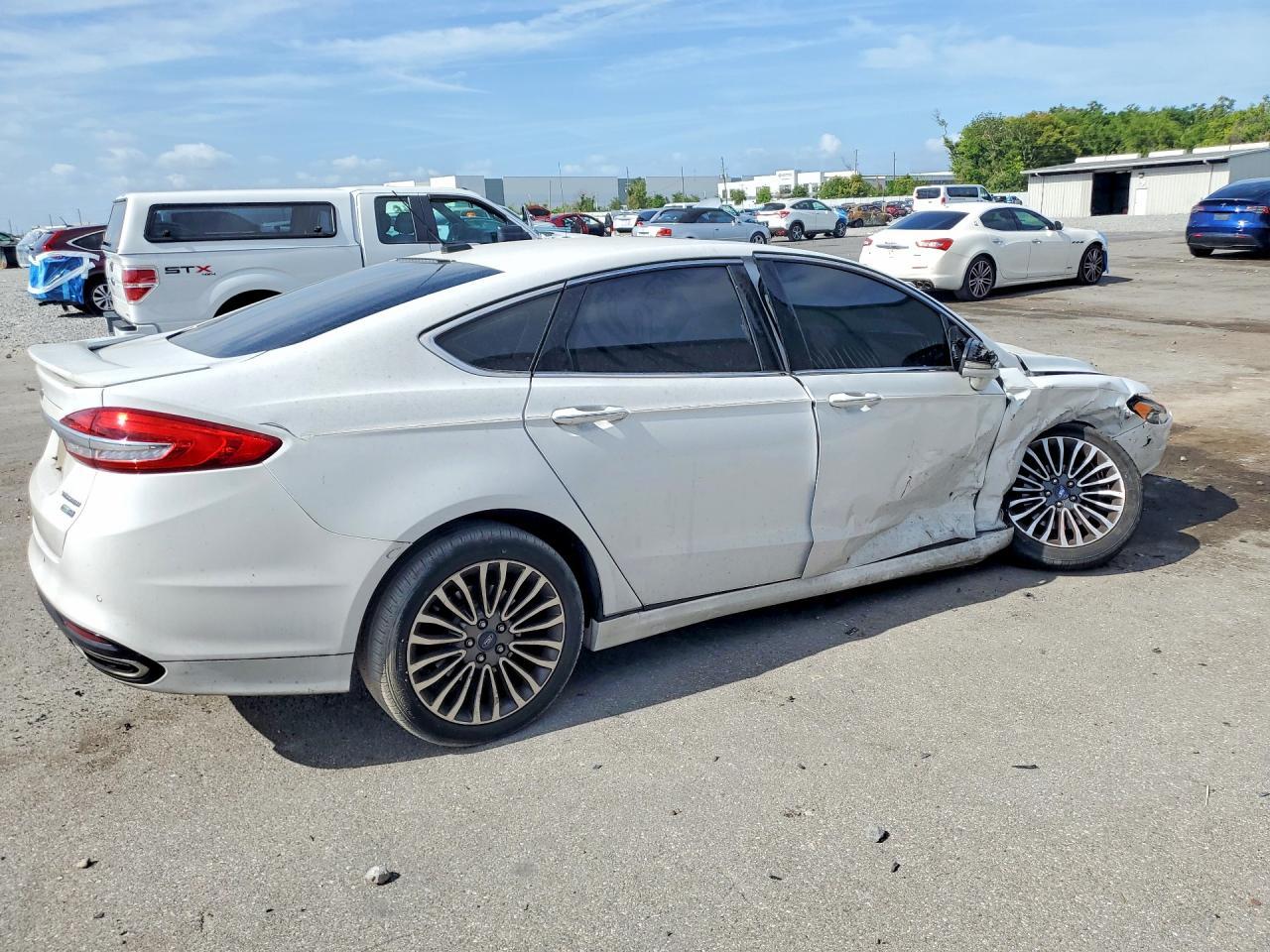 2018 Ford Fusion Titanium - Фото 3