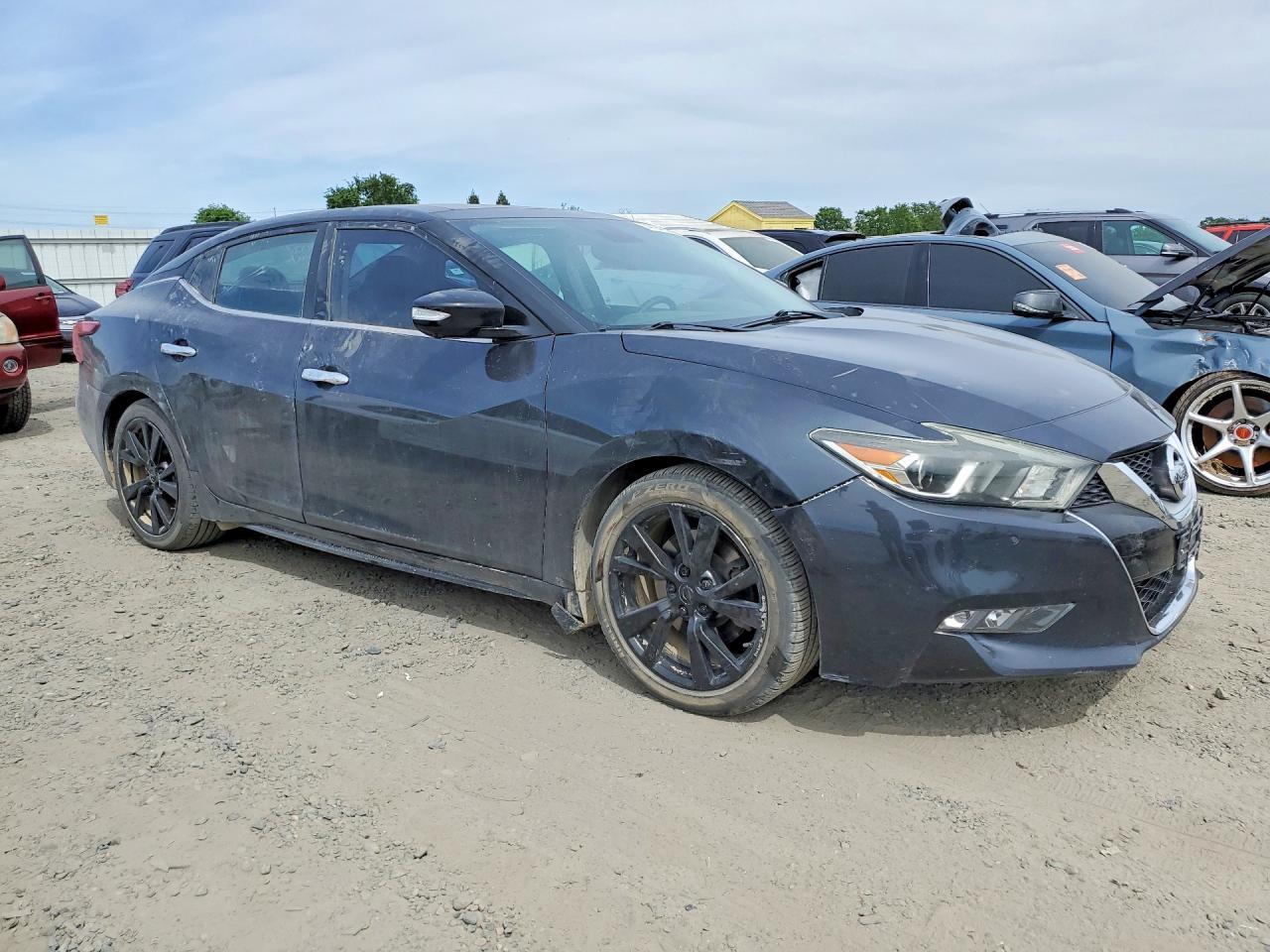 2017 Nissan Maxima Platinum - Image 4