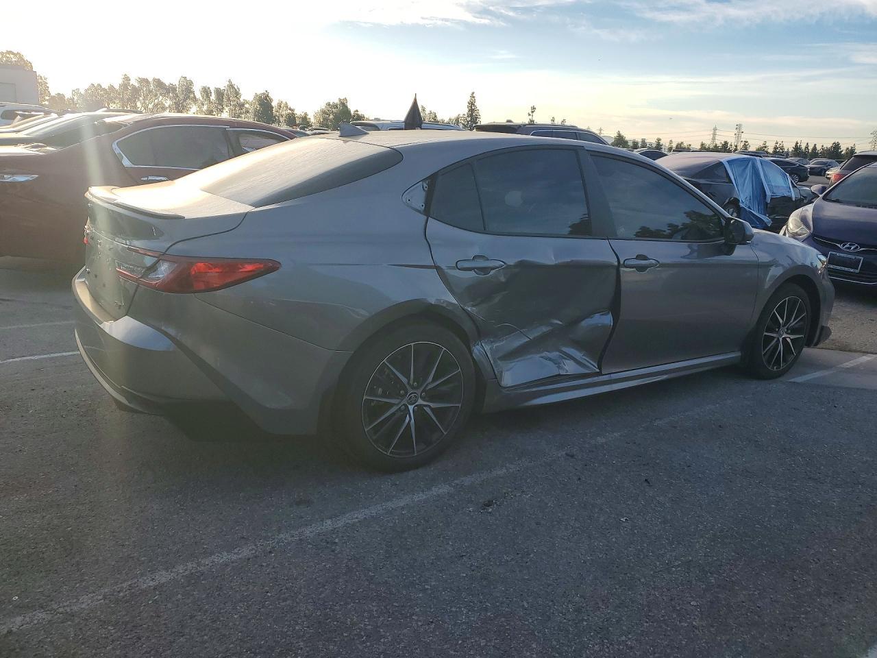 2026 Toyota Camry Se - Image 3