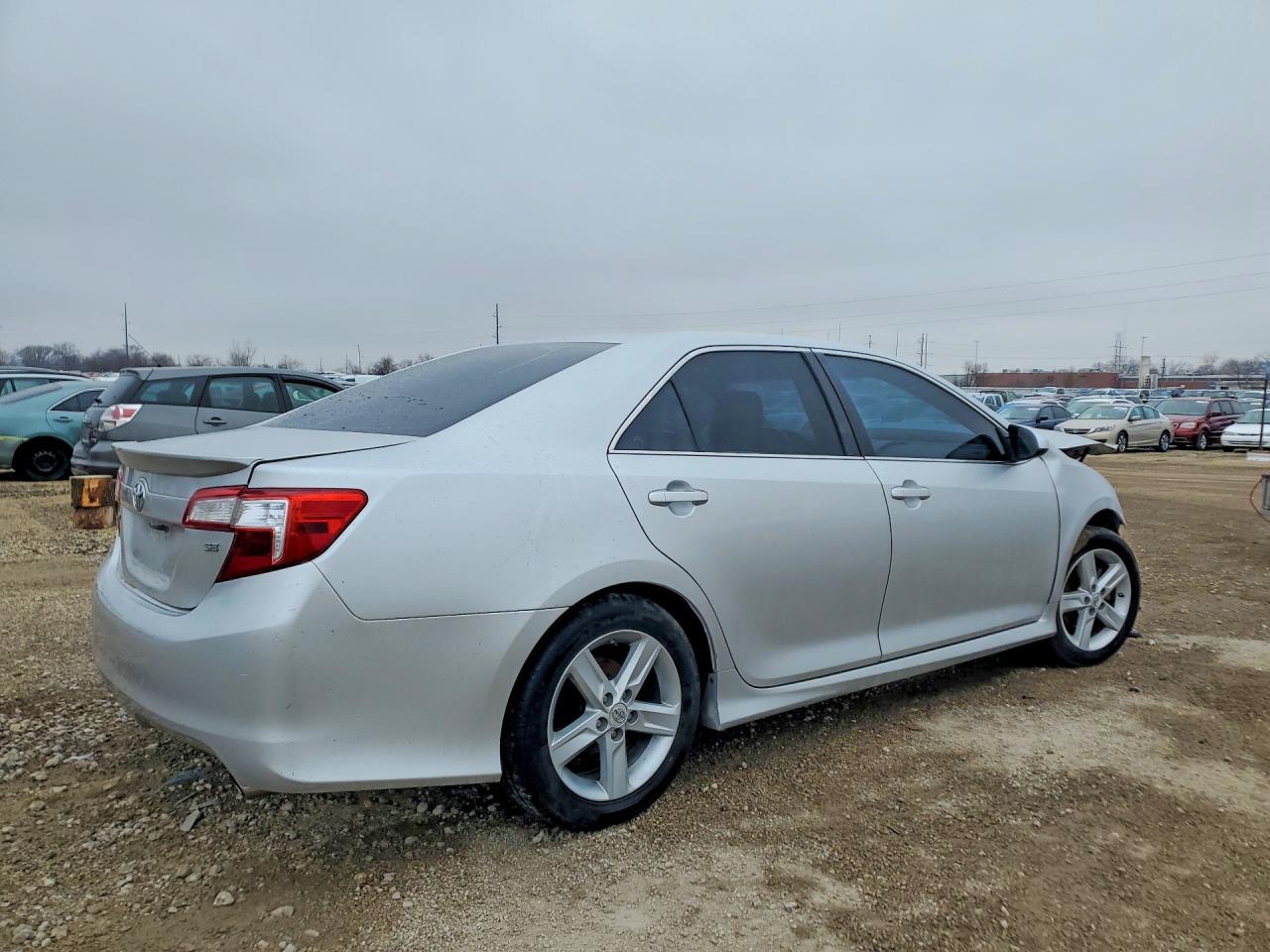 2012 Toyota Camry Se - Фото 3