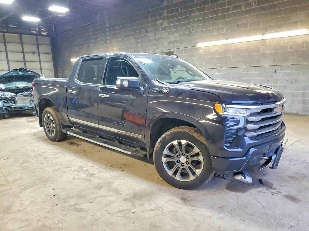 2022 Chevrolet Silverado K1500 High Country - Image 4