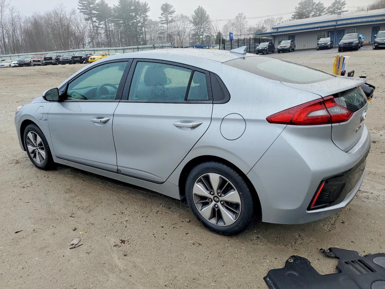 2019 Hyundai Ioniq Plug-In Hybrid Base - Фото 2