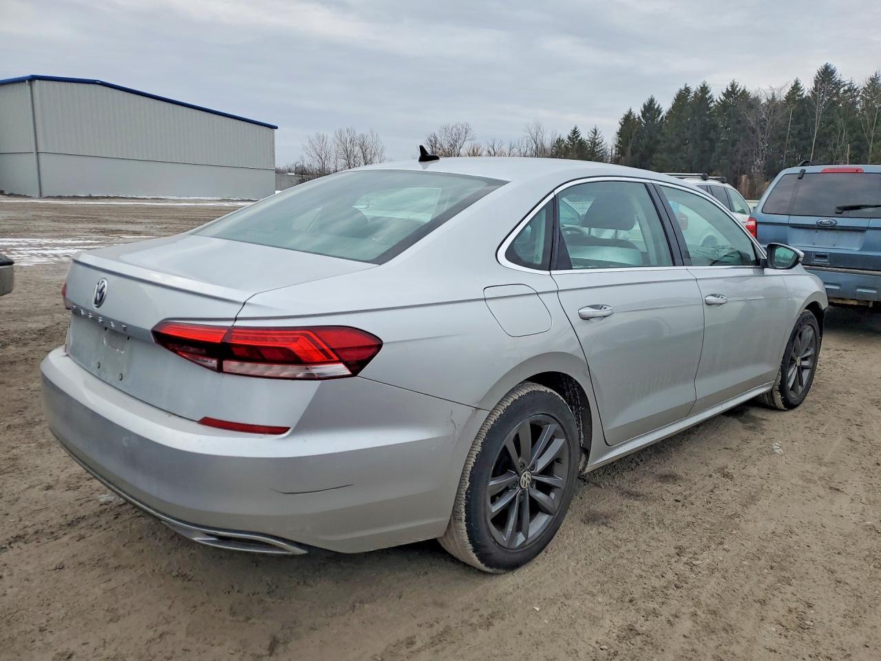 2020 Volkswagen Passat Se - Фото 3