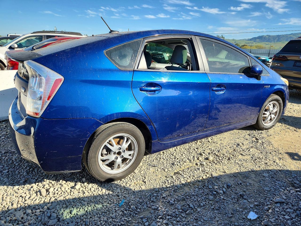 2010 Toyota Prius Iv - Image 3