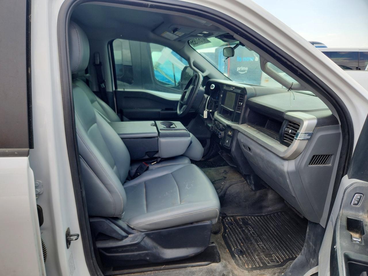 2025 Ford F350 Super Duty Truck Cab And Chassis - Фото 5