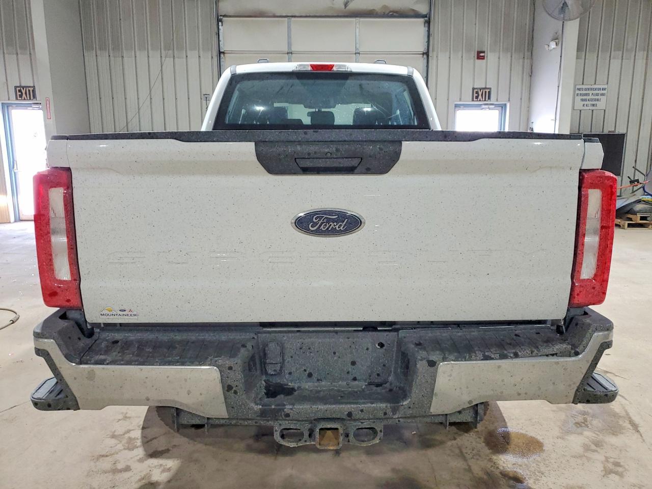 2023 Ford F250 Super Duty - Фото 6