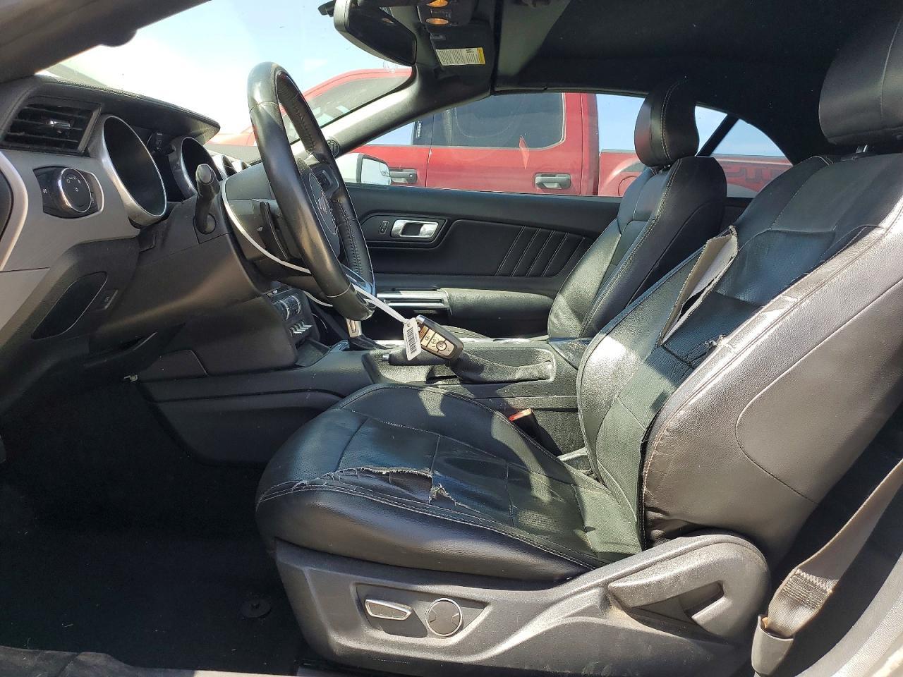 2018 Ford Mustang - Фото 7