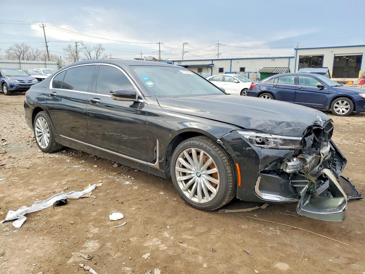 2022 BMW 740Li xDrive - Image 4
