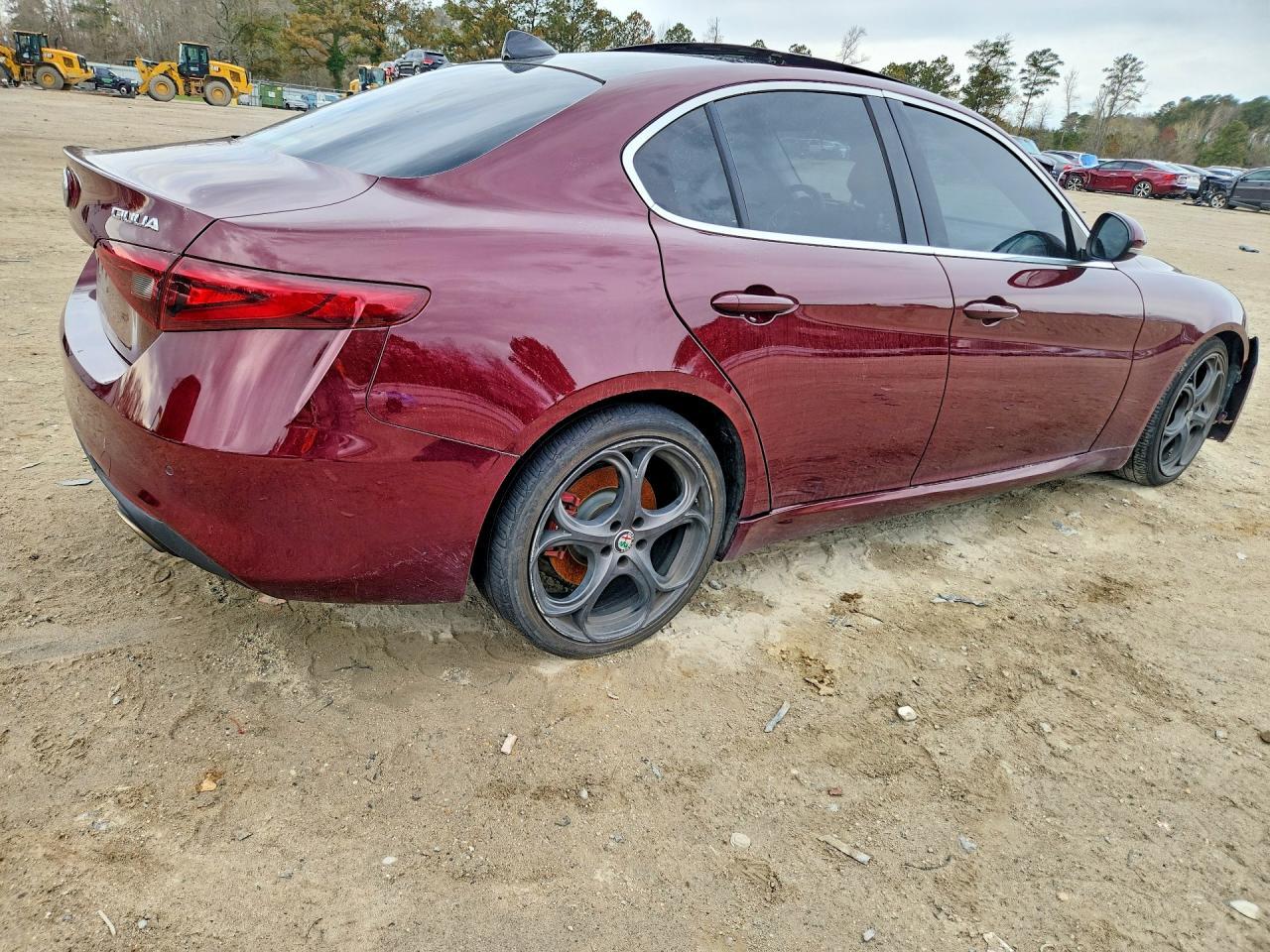 2017 Alfa Romeo Giulia - Фото 3