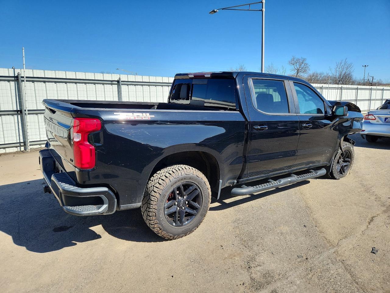 2020 Chevrolet Silverado K1500 Lt Trail Boss - Image 3